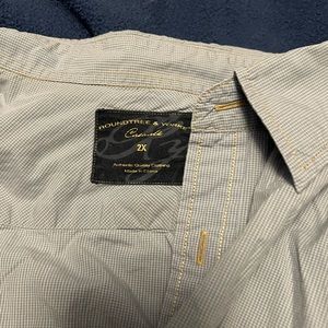 Collared long sleeve shirt